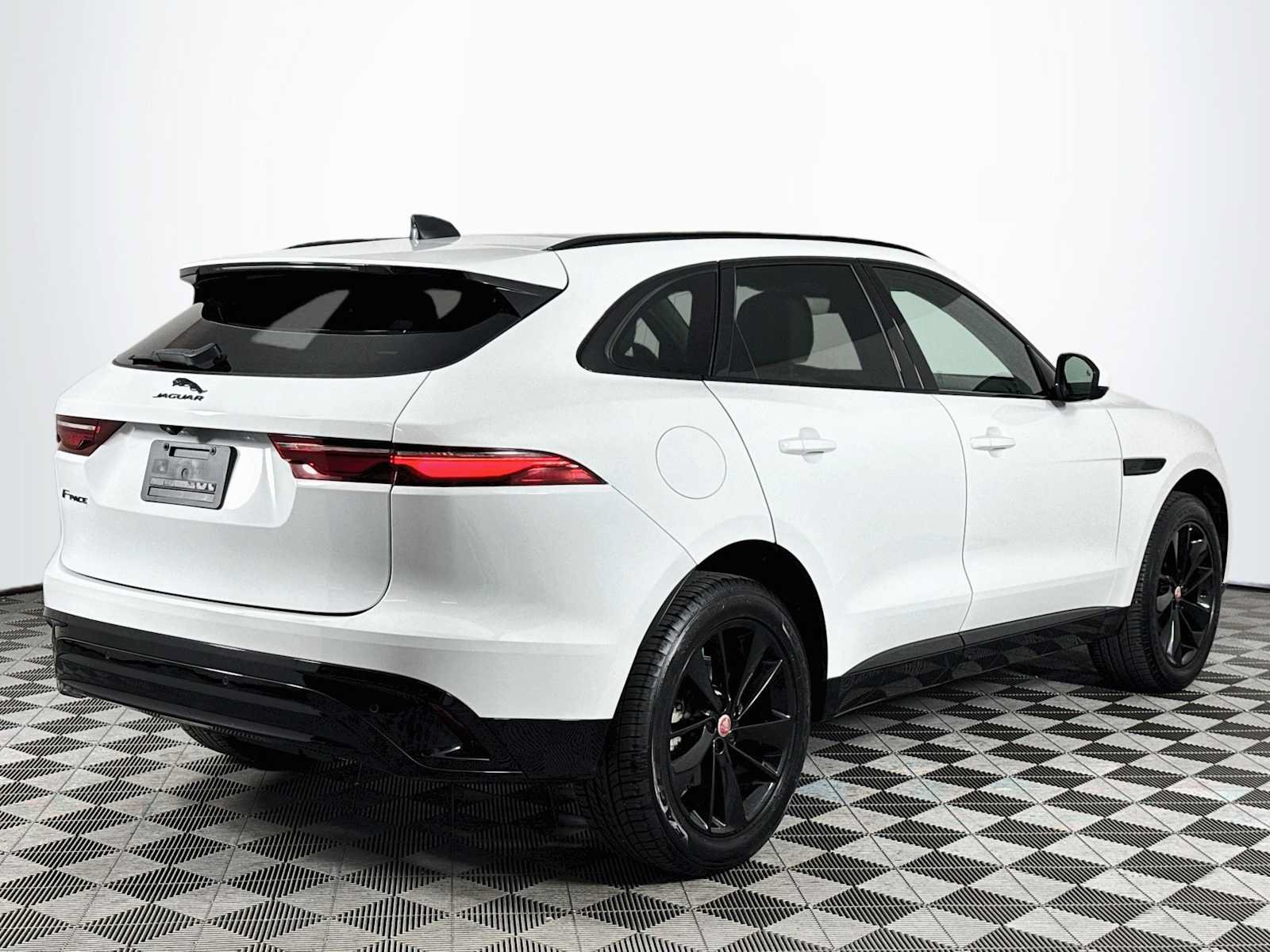 Used 2023 Jaguar F-PACE S AWD/4WD image 5