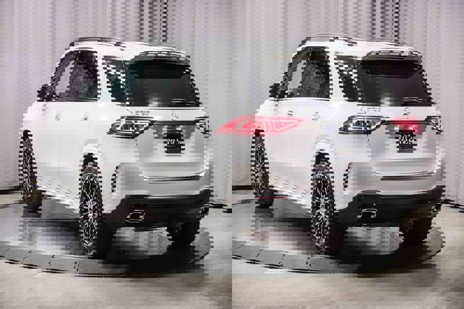 Used 2023 Mercedes-Benz GLE 350 image 2