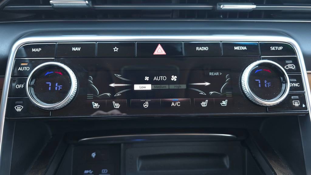 Used 2024 Genesis GV80 3.5T AWD/4WD image 38