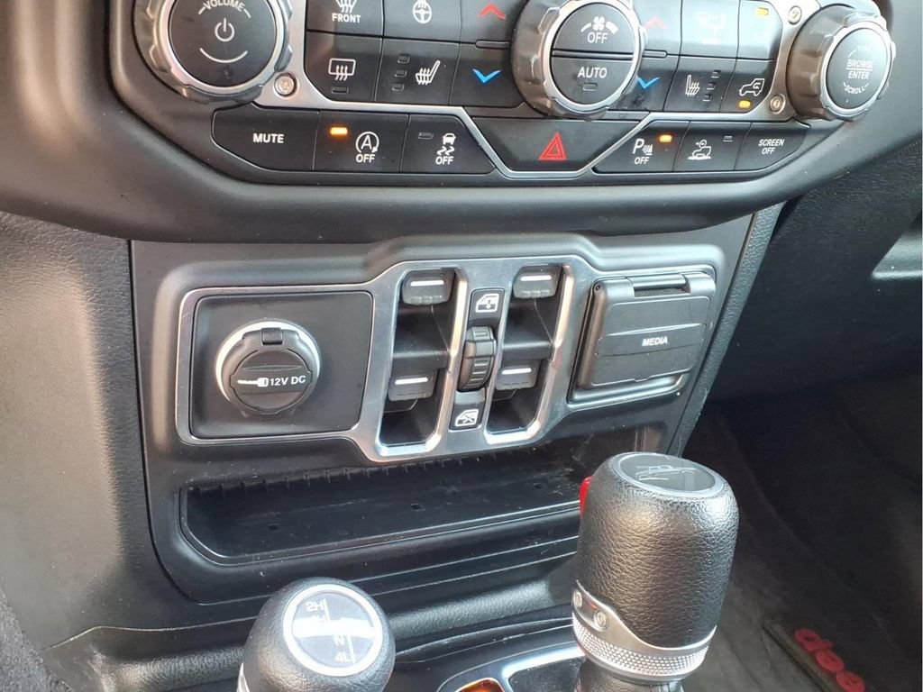 Used 2021 Jeep Gladiator Sport AWD/4WD image 8