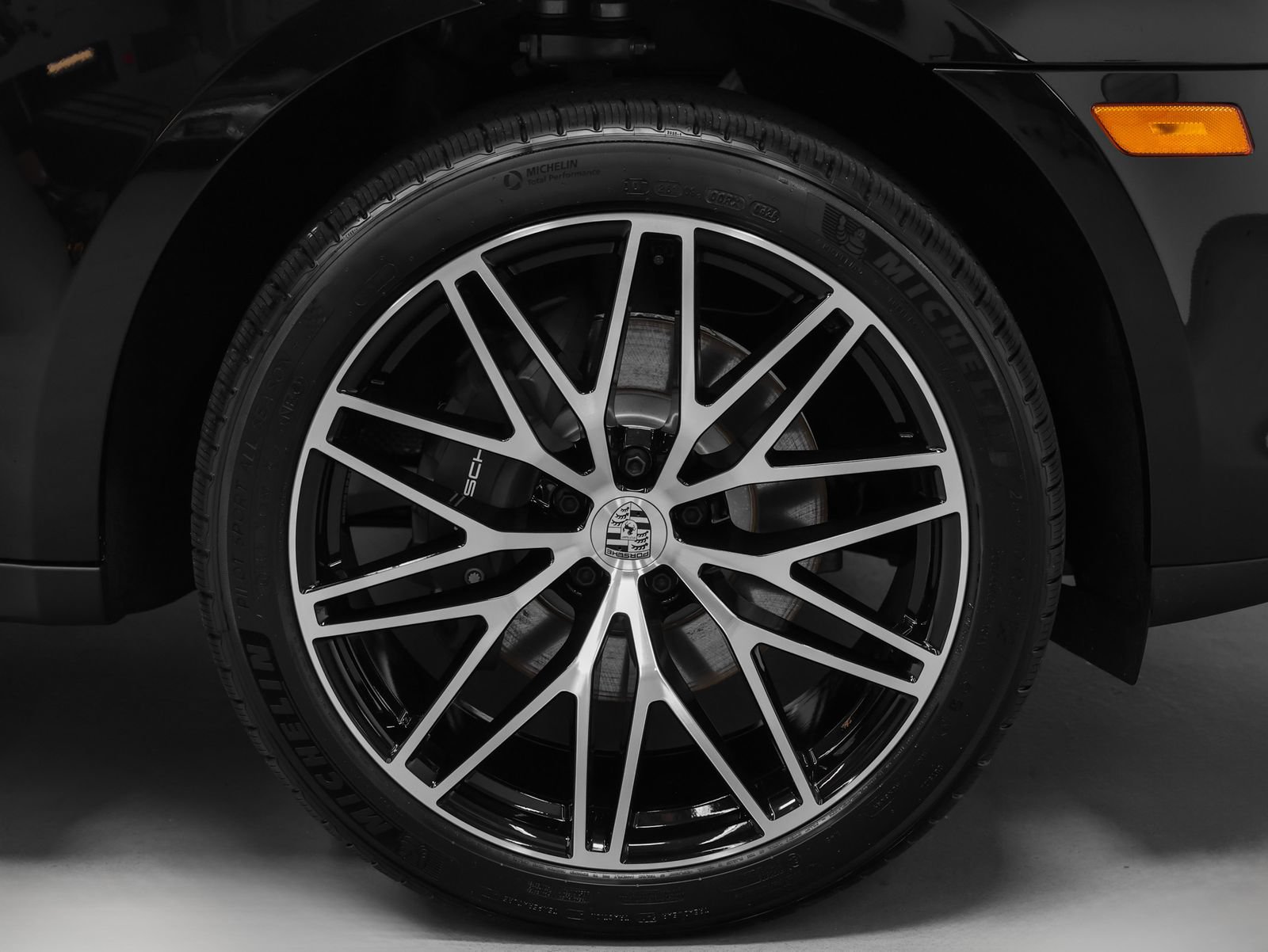 New 2026 Porsche Macan AWD/4WD image 15