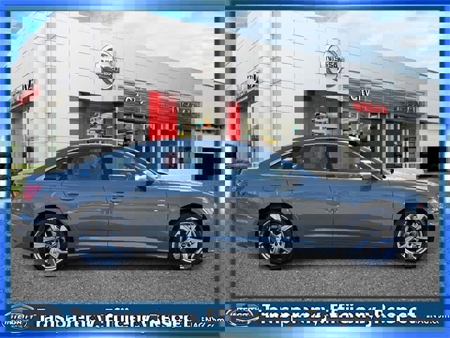 Used 2024 Audi A6 Premium Plus image 2