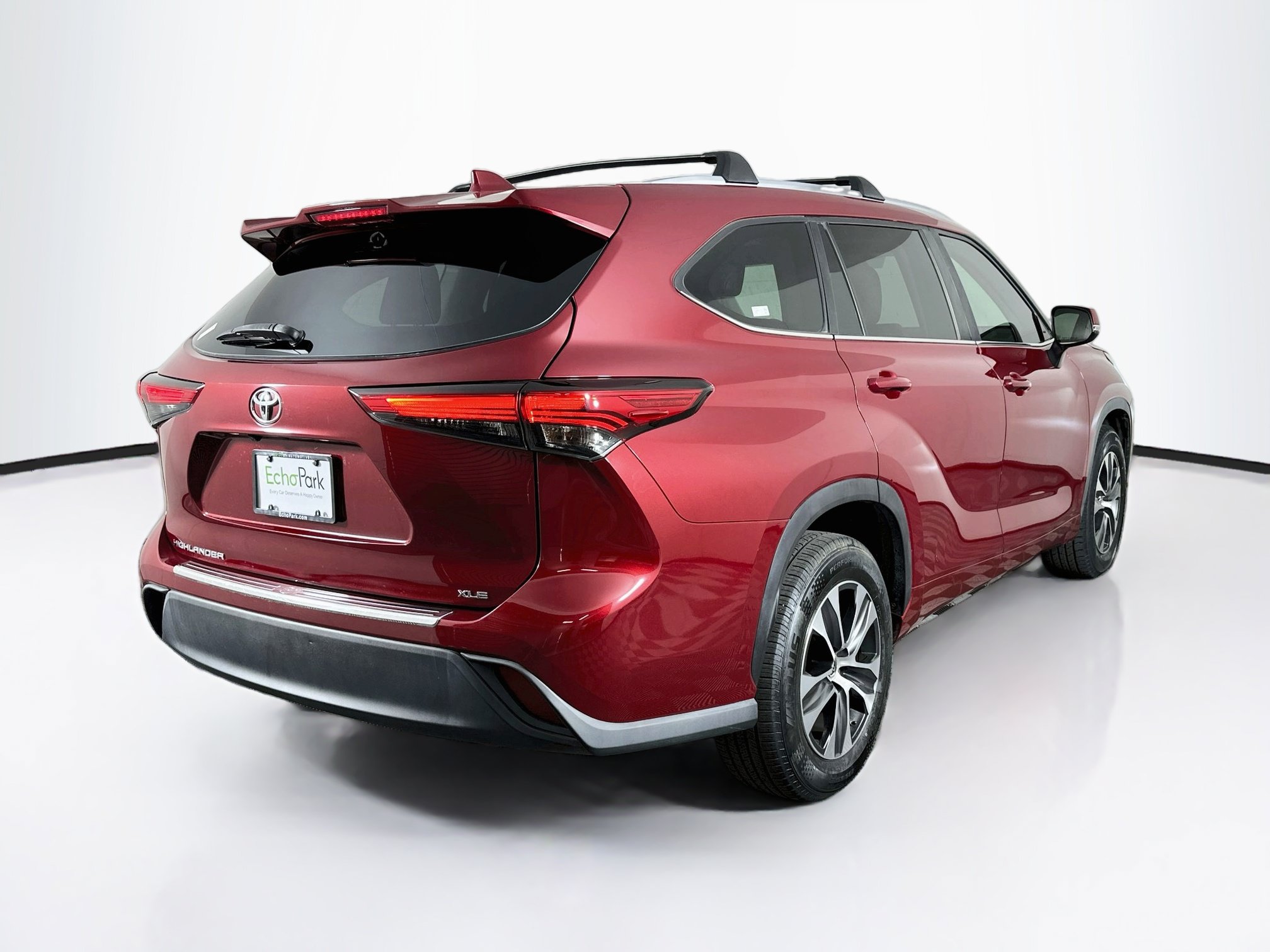 Used 2023 Toyota Highlander XLE FWD image 9