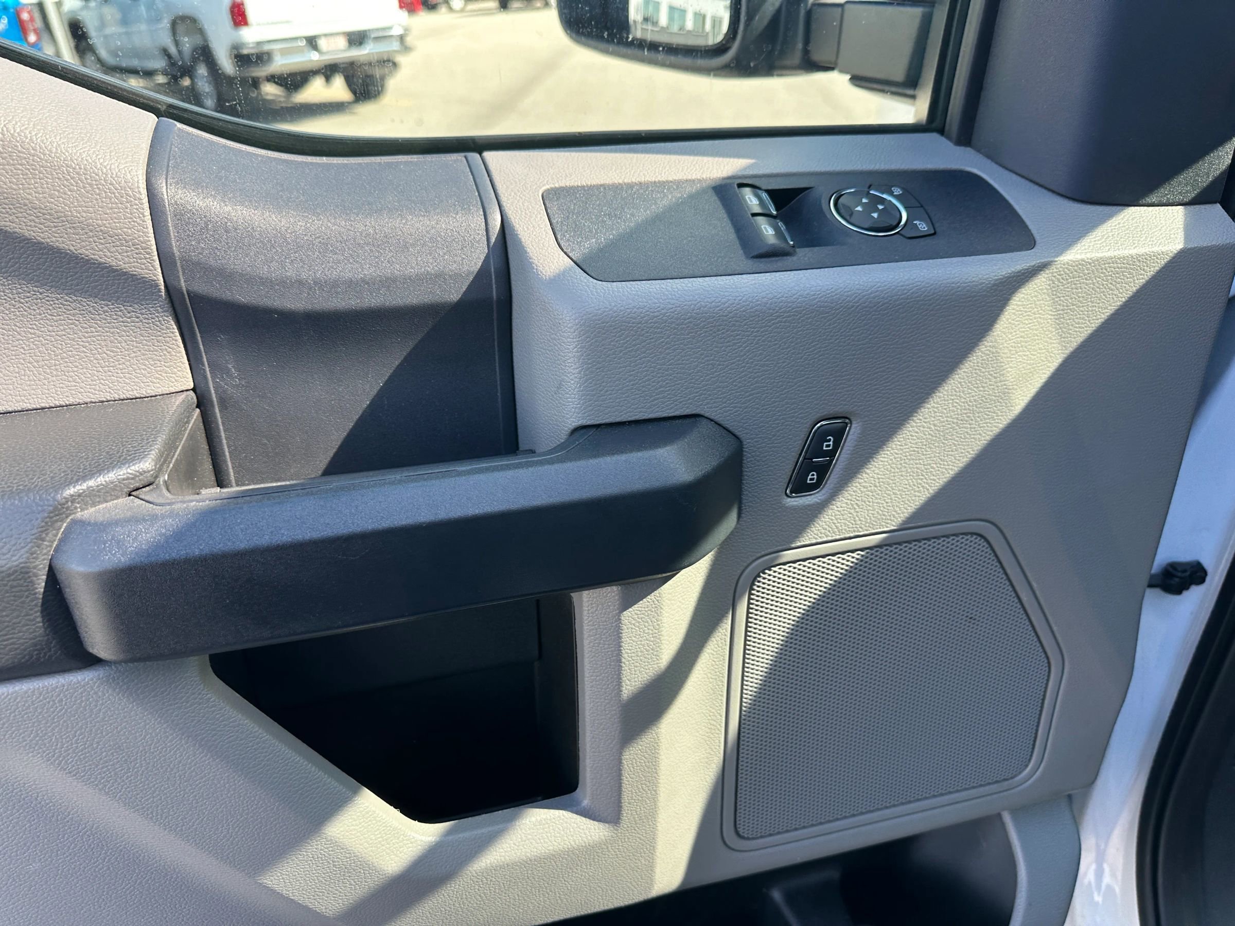 Used 2022 Ford F350 XL w/ Power Equipment Group image 12