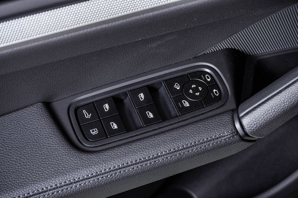 New 2026 Porsche Cayenne E-Hybrid AWD/4WD image 26