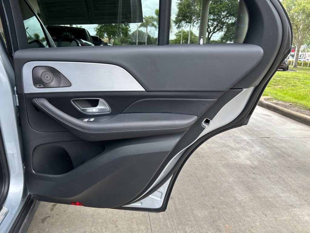 Used 2025 Mercedes-Benz GLE 350 4MATIC image 33