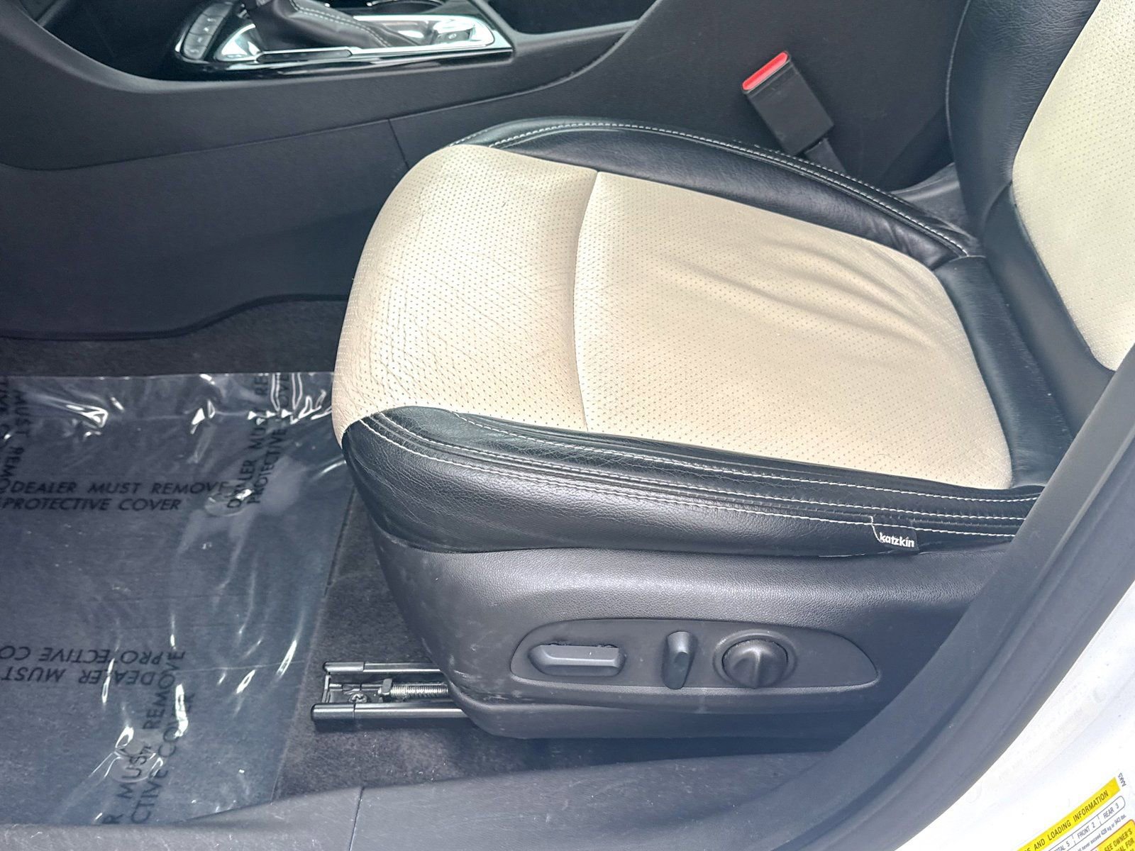 Used 2023 Buick Encore GX Preferred w/ Cold Weather Comfort Package image 18