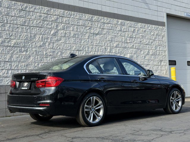 Used 2018 BMW 328d xDrive Sedan w/ Premium Package AWD/4WD image 3