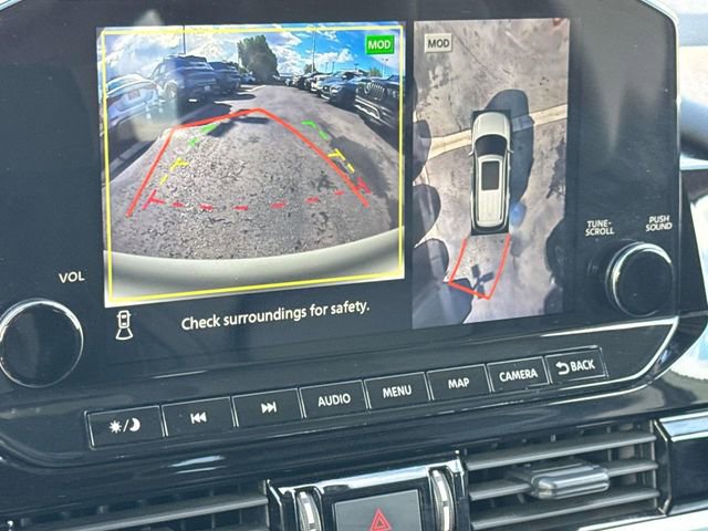 Certified 2024 Nissan Pathfinder SL image 18