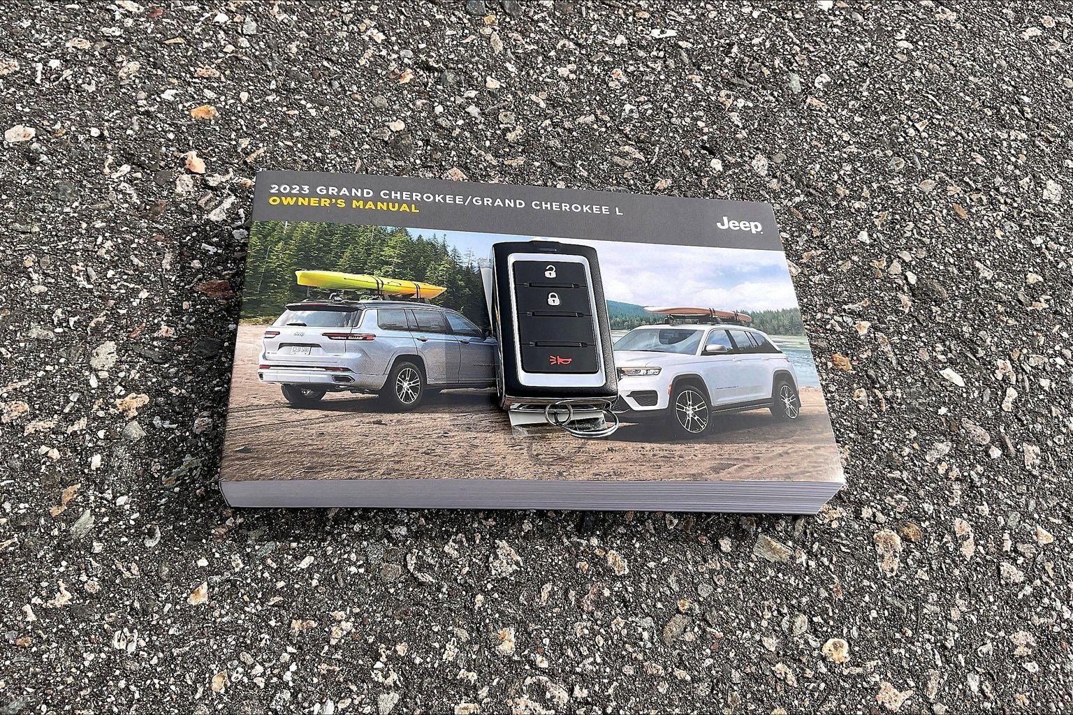 Certified 2023 Jeep Grand Cherokee Laredo image 10