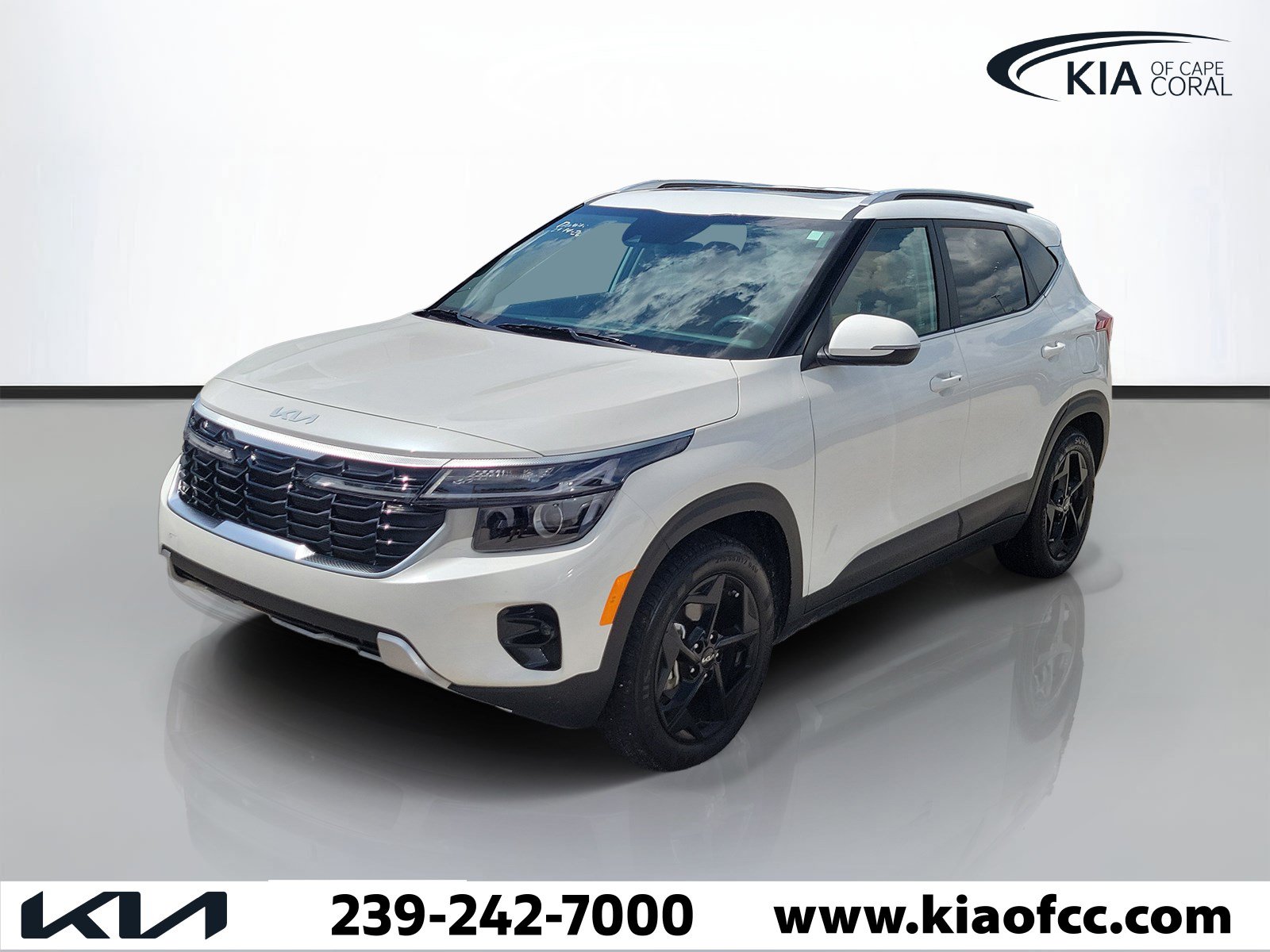 Certified 2026 Kia Seltos EX w/ EX Sunroof Package FWD image 3