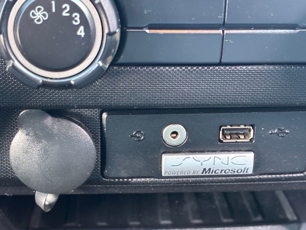 Used 2014 Ford F150 XLT w/ Trailer Tow Package image 6