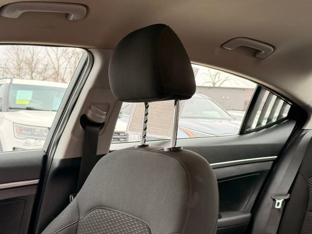 Used 2019 Hyundai Elantra SE w/ Cargo Package FWD image 25