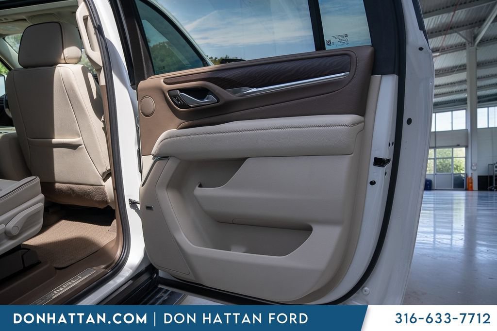Used 2024 GMC Yukon XL Denali AWD/4WD image 26