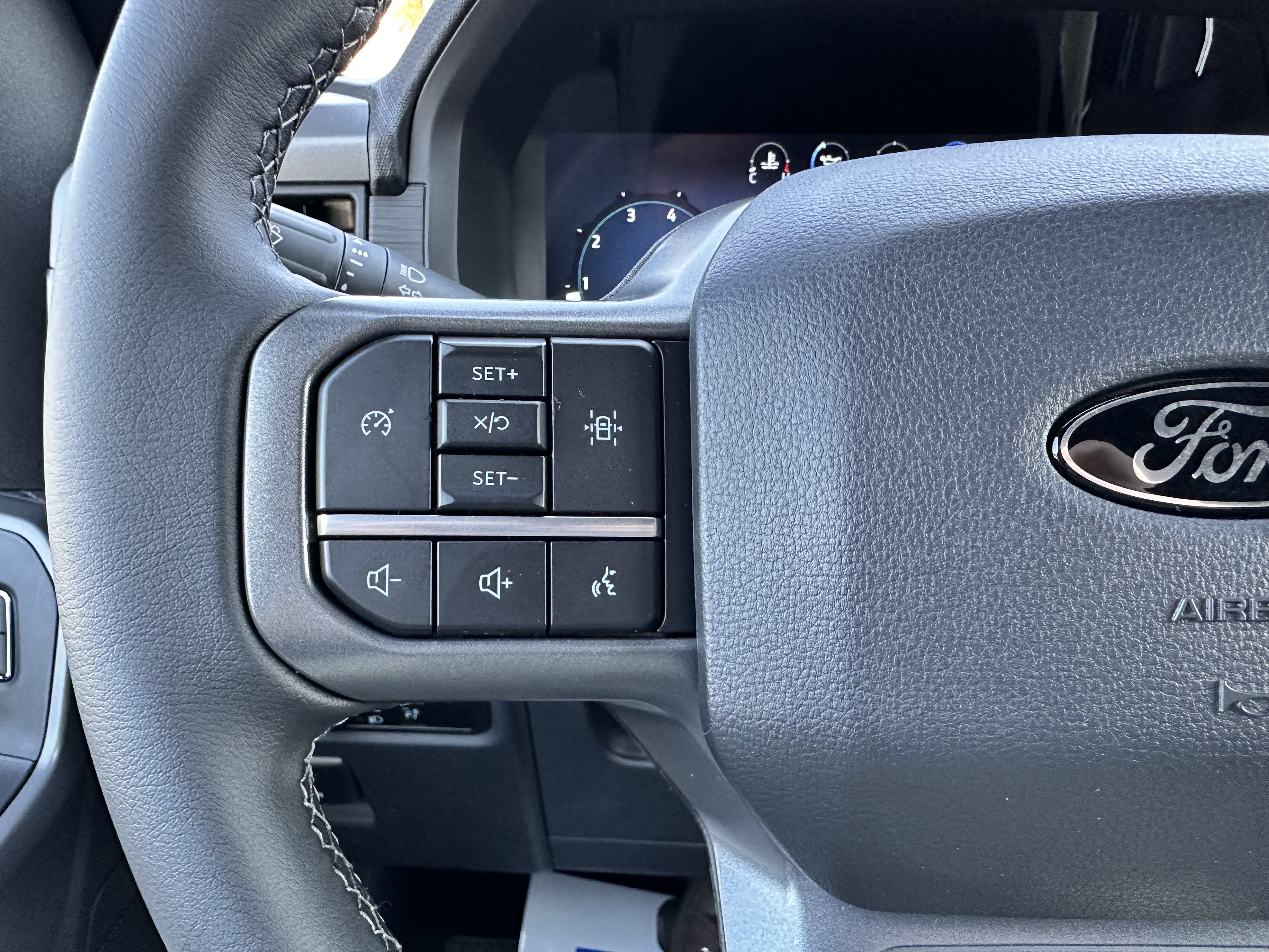 New 2025 Ford F150 XLT w/ Equipment Group 301A Standard image 10