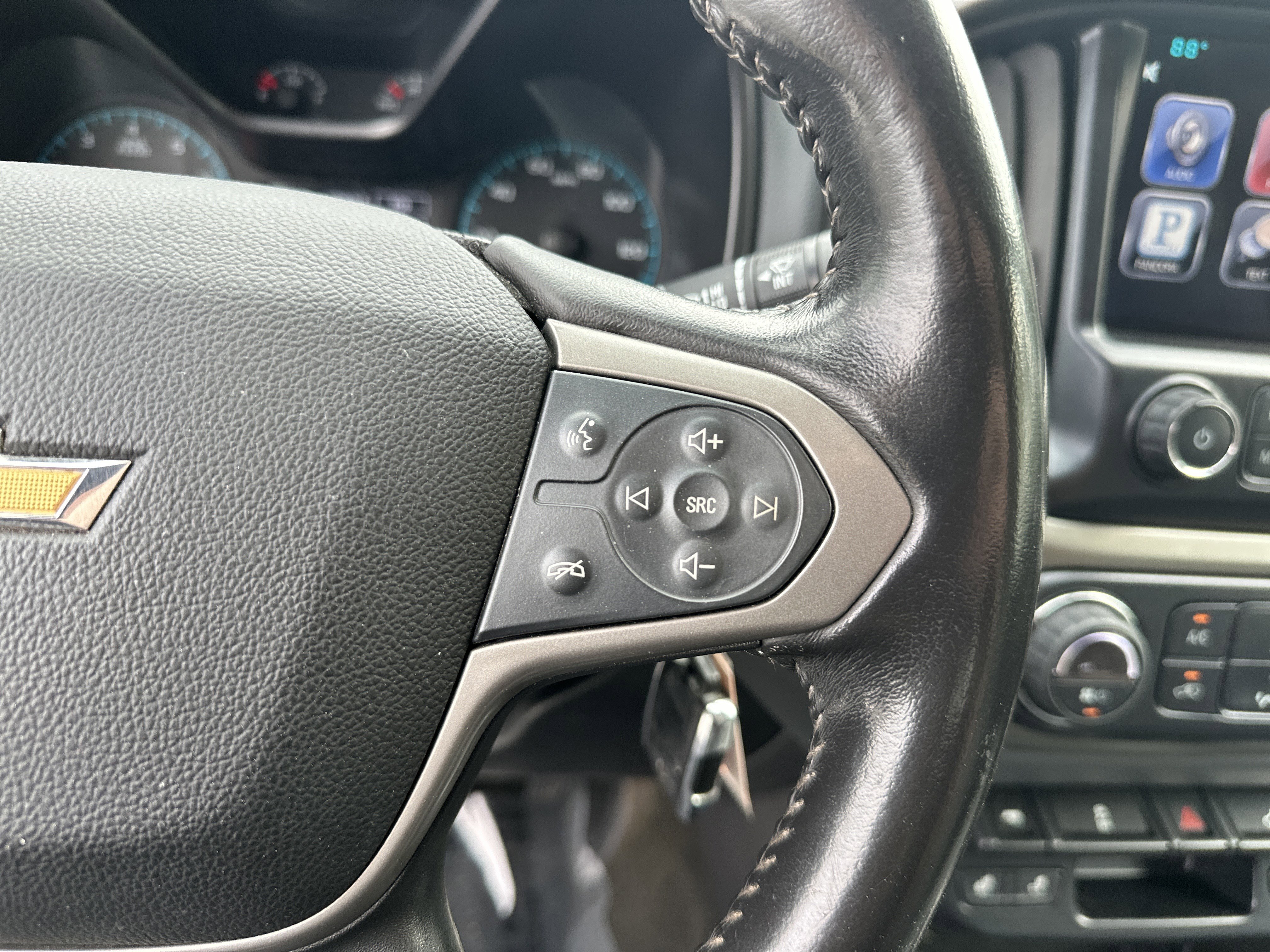 Used 2015 Chevrolet Colorado Z71 image 20