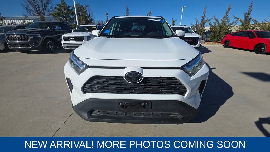 Used 2025 Toyota RAV4 XLE image 8