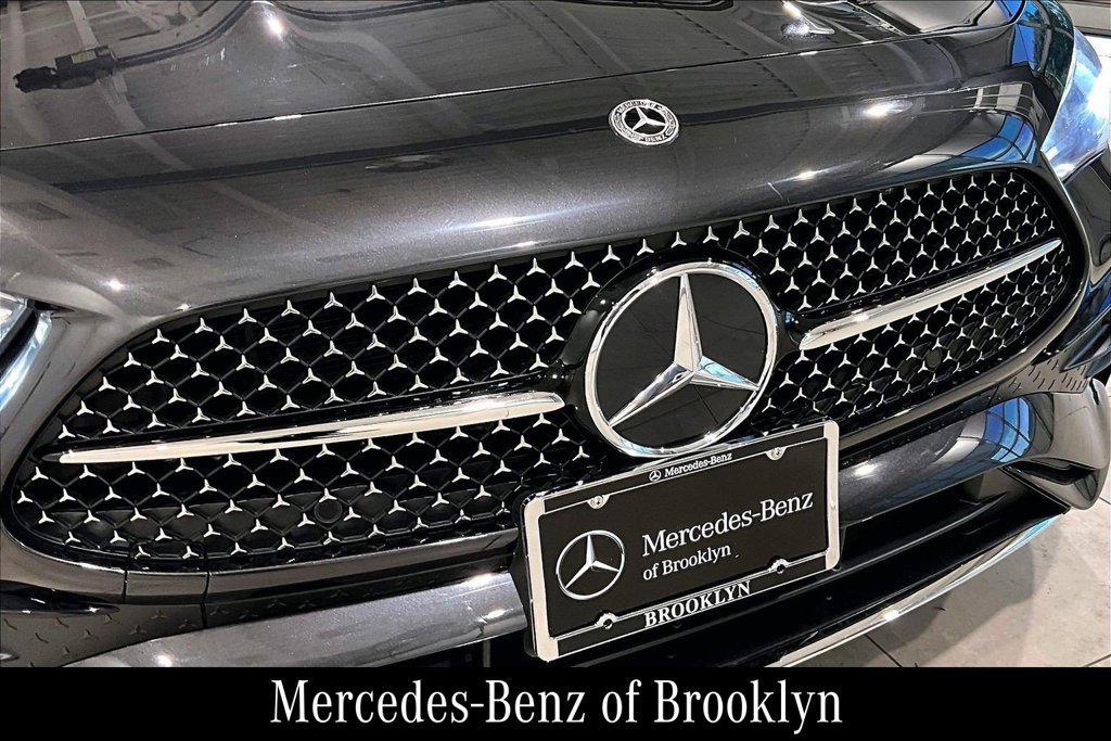 Certified 2025 Mercedes-Benz CLE 300 4MATIC Coupe image 31