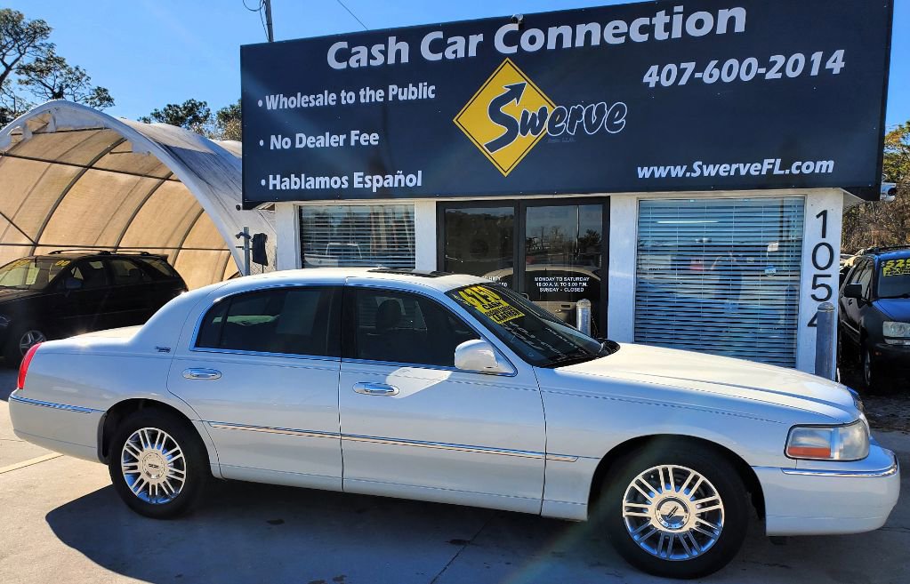 Used 2006 Lincoln Town Car Signature Limited image 5