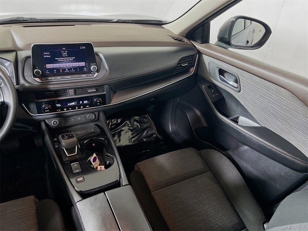 Used 2023 Nissan Rogue SV image 21