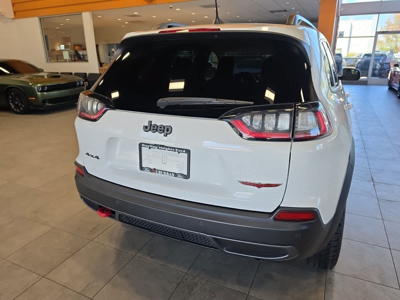 Used 2020 Jeep Cherokee Trailhawk w/ Cold Weather Group AWD/4WD image 8