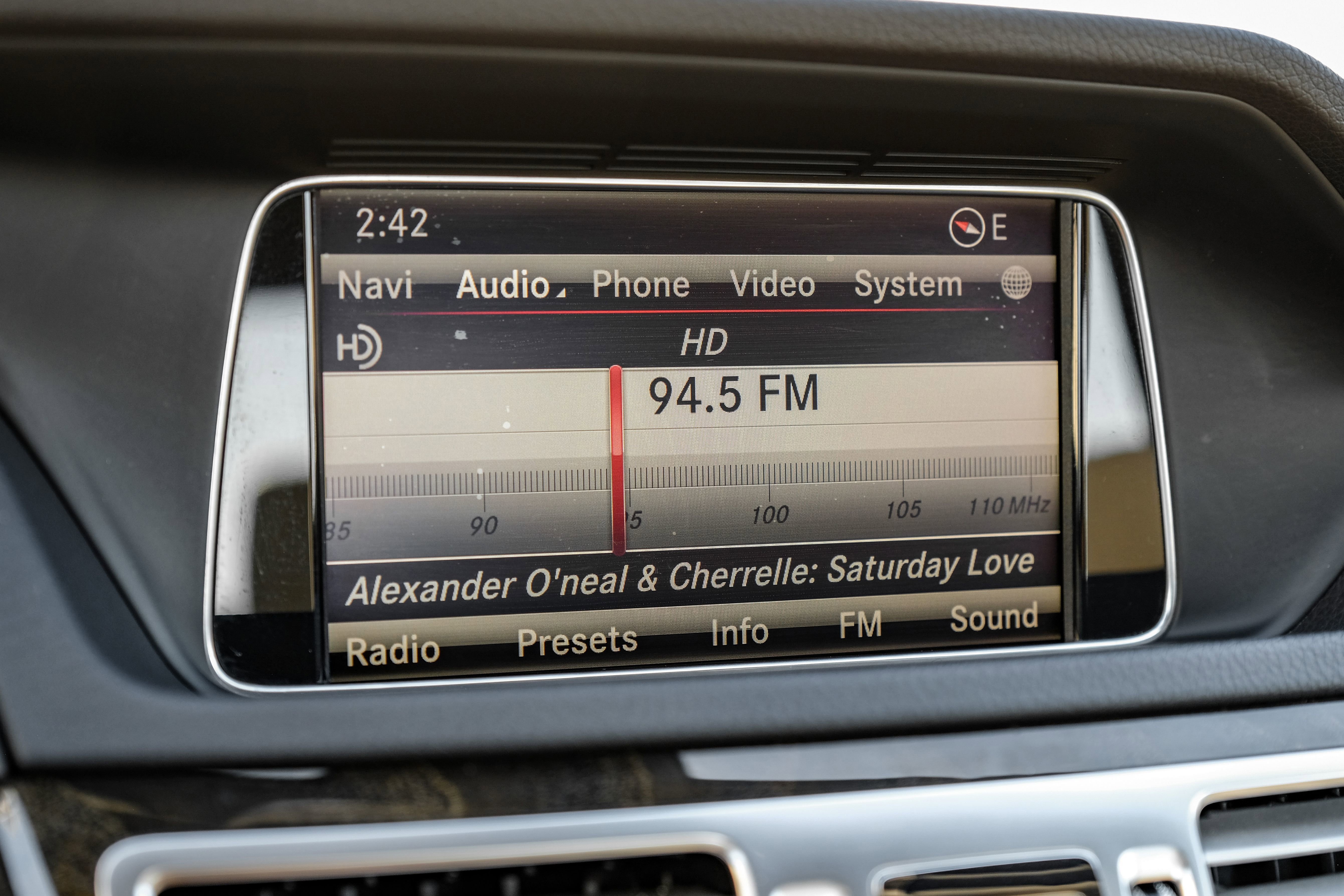 Used 2015 Mercedes-Benz E 350 Sedan w/ Premium 1 Package image 27