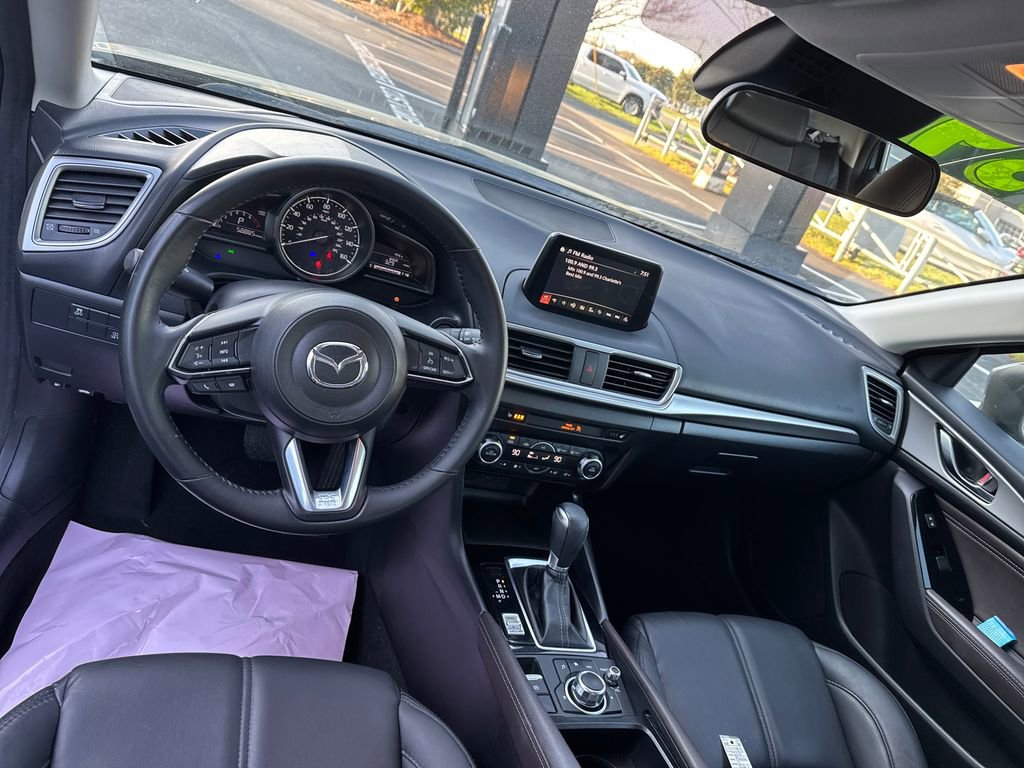 Used 2018 MAZDA MAZDA3 Touring image 14