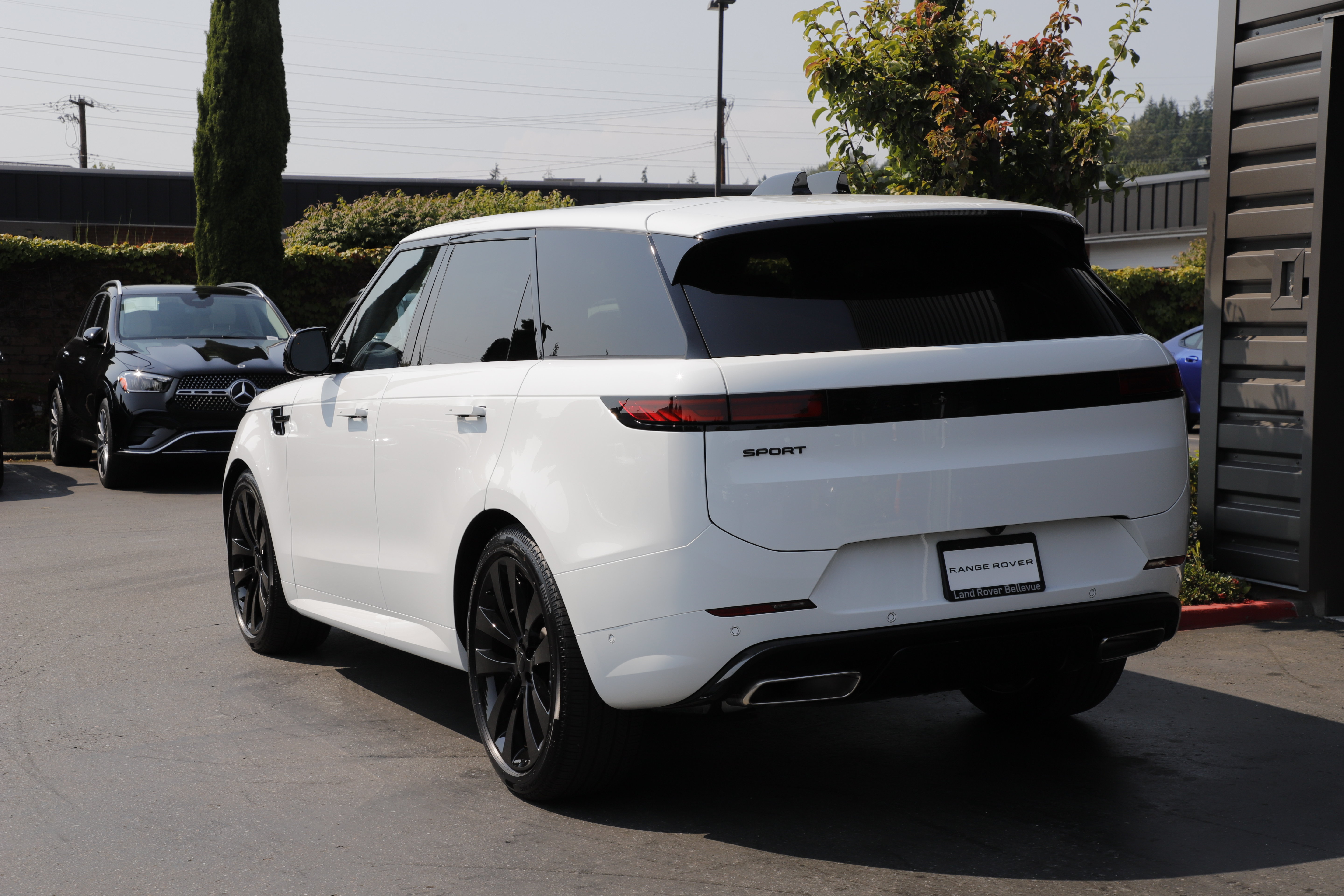 New 2026 Land Rover Range Rover Sport Dynamic SE AWD/4WD image 6