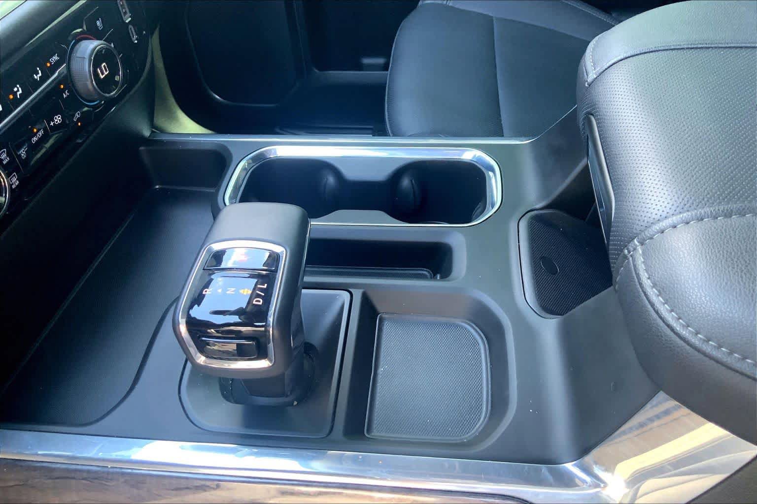 Used 2025 Chevrolet Silverado 1500 LTZ AWD/4WD image 17