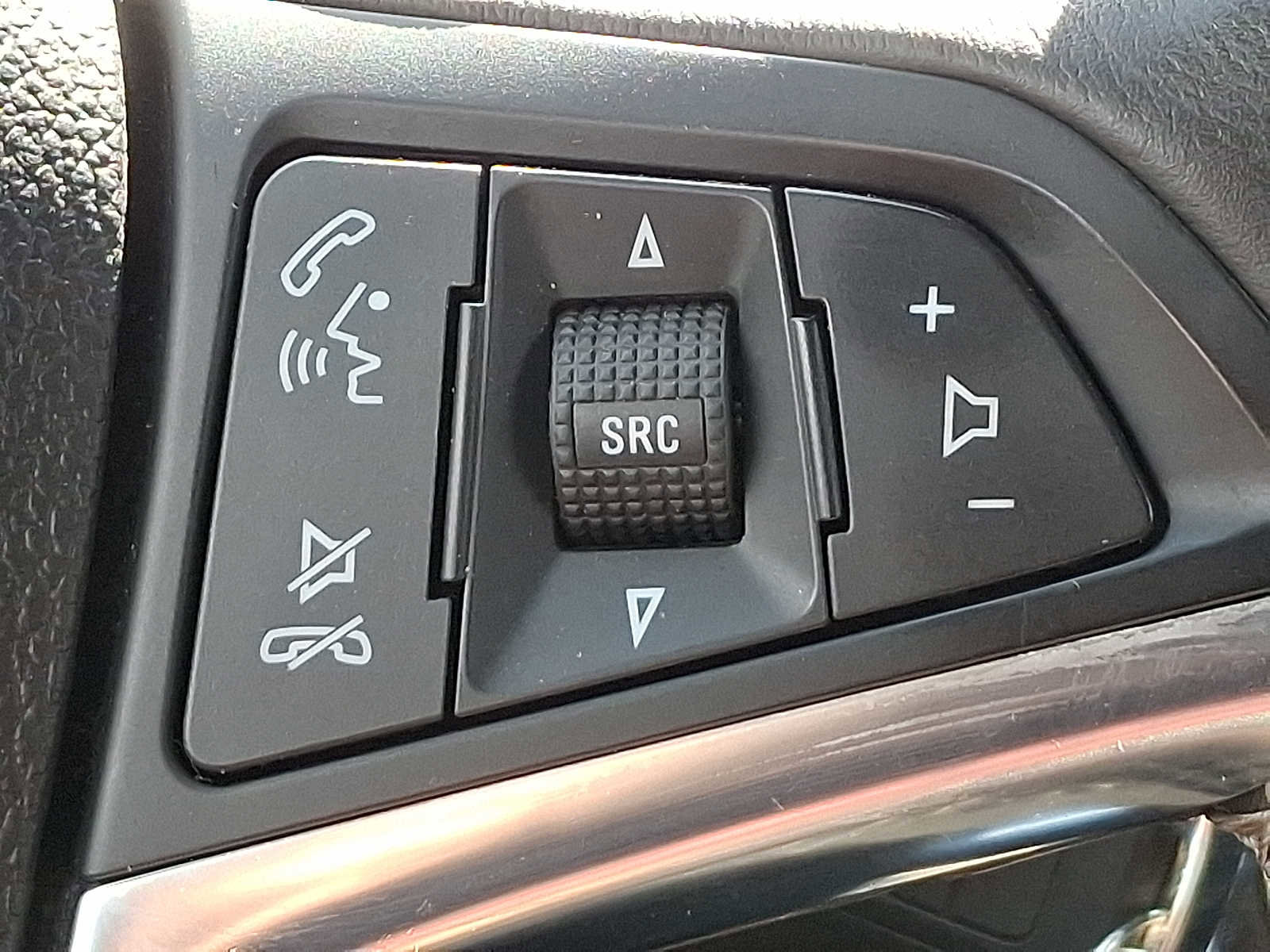 Used 2016 Buick Encore FWD image 23