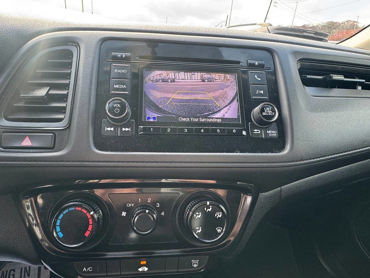 Used 2019 Honda HR-V LX image 11