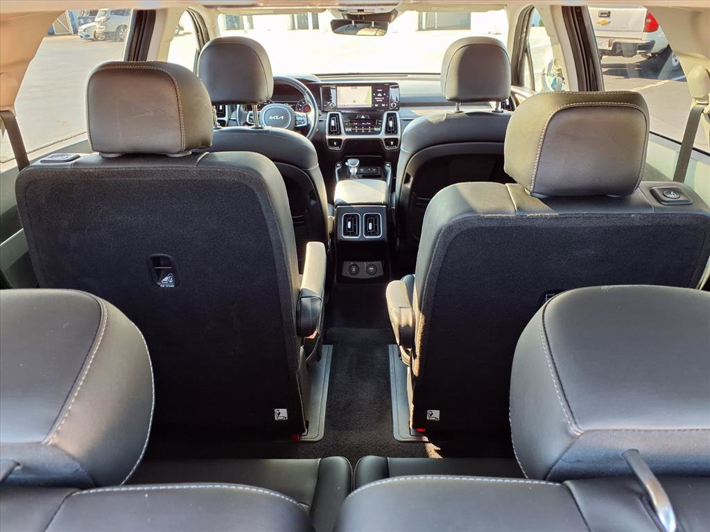 Used 2022 Kia Sorento EX w/ Panoramic Sunroof Package image 29