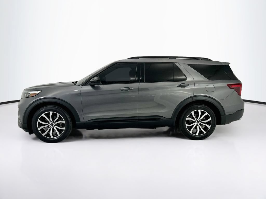 Used 2023 Ford Explorer ST-Line w/ Class IV Trailer Tow Package RWD image 8