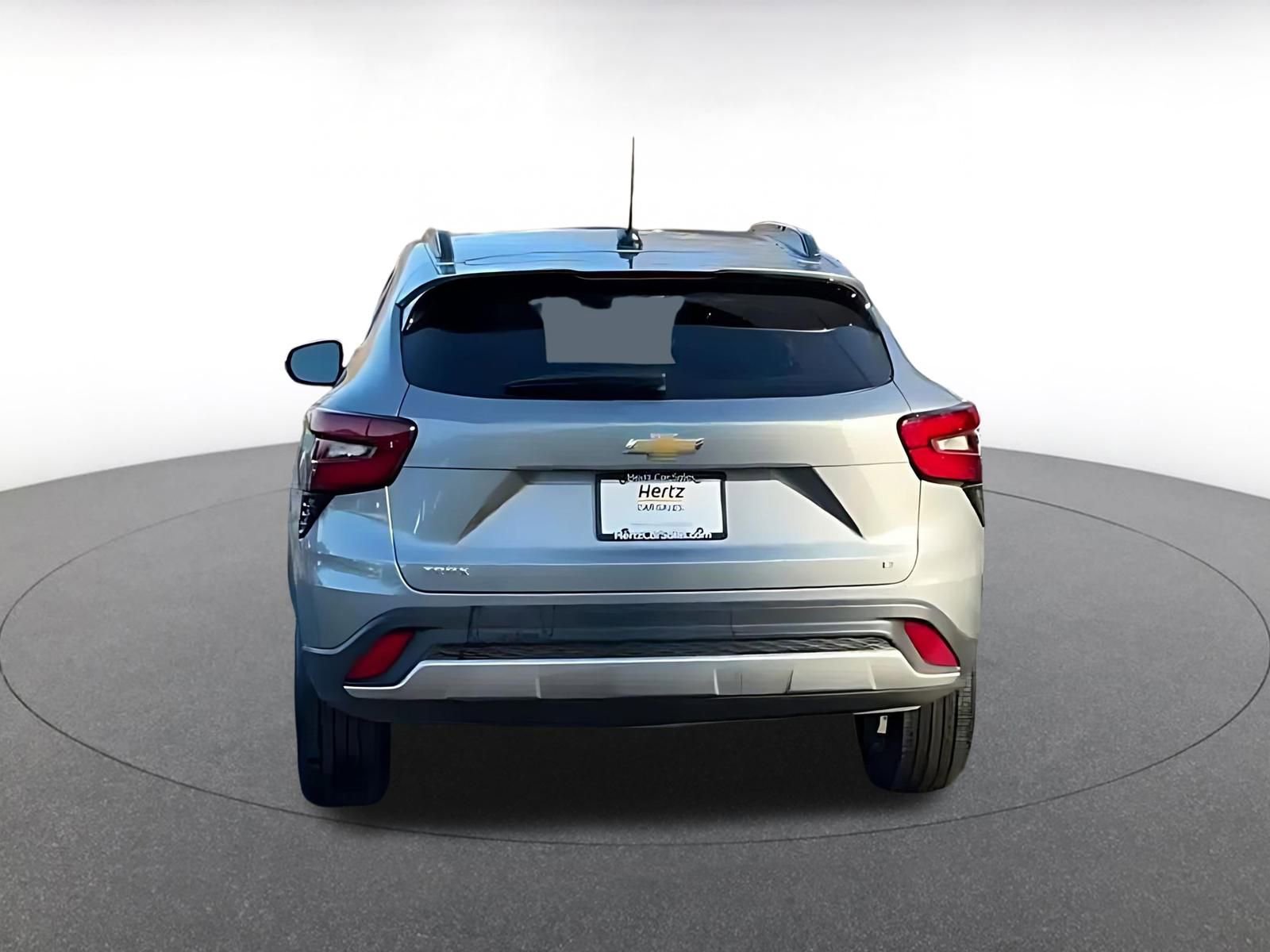 Used 2025 Chevrolet Trax LT w/ LT Convenience Package image 11