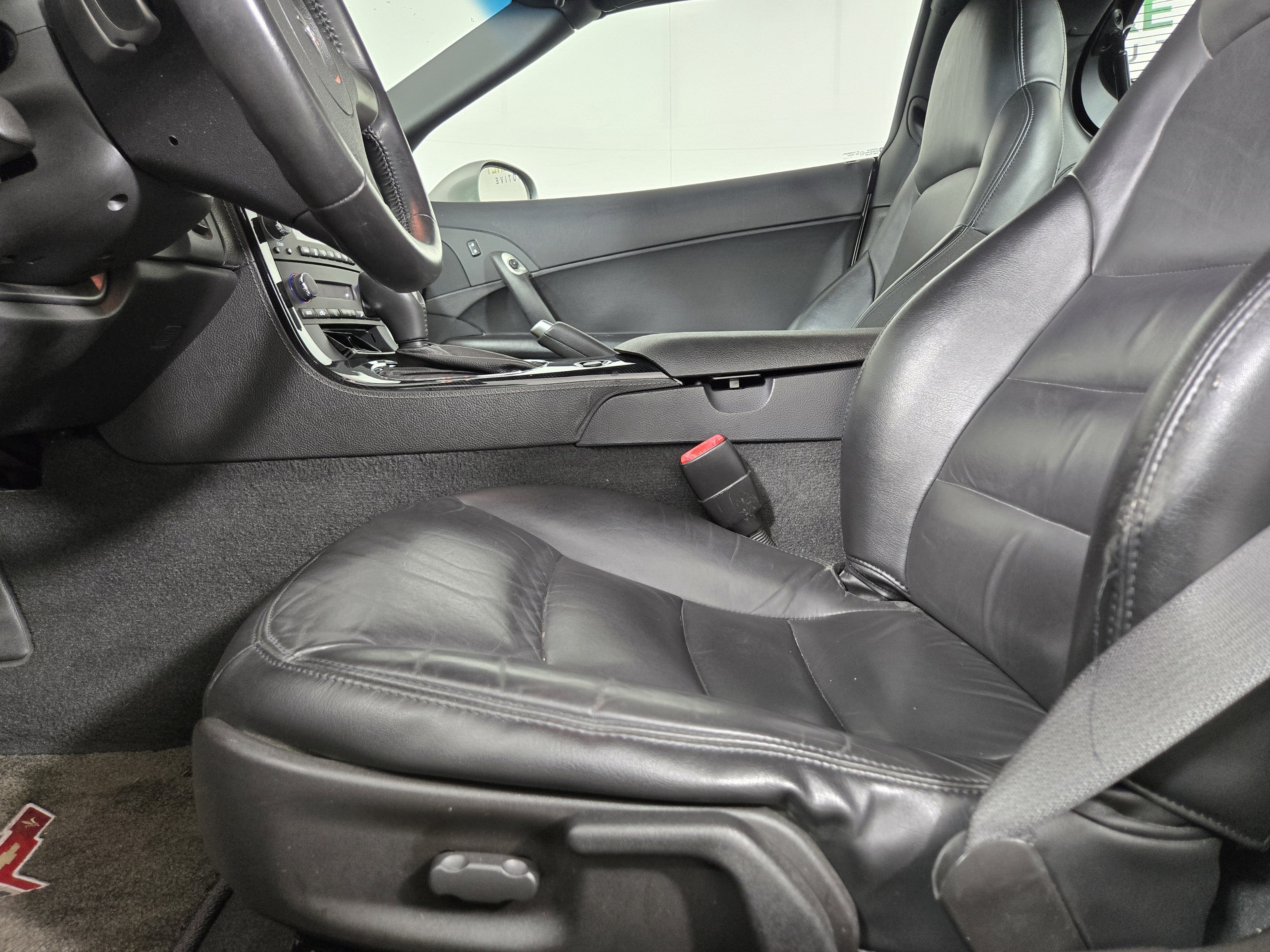 Used 2008 Chevrolet Corvette Coupe image 28