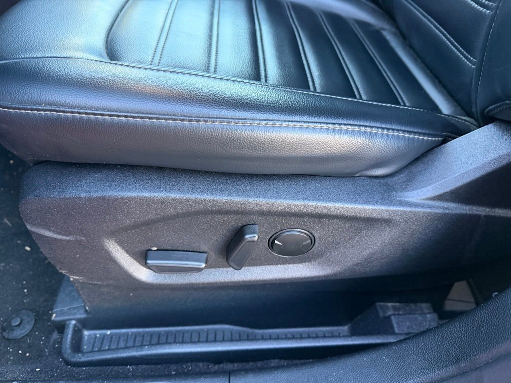 Used 2024 Ford Edge SEL AWD/4WD image 11