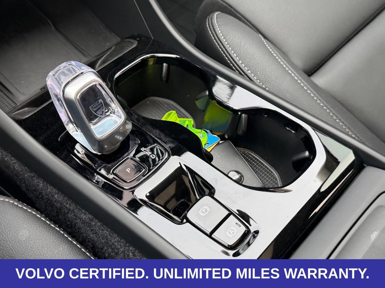 Certified 2026 Volvo XC40 B5 Plus AWD/4WD image 19