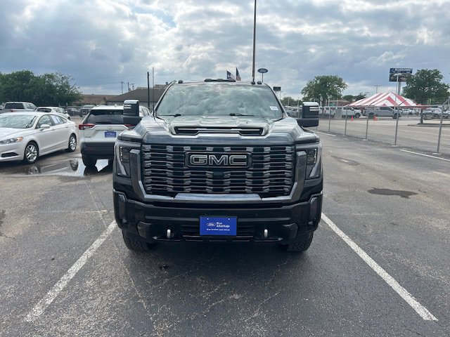 Used 2024 GMC Sierra 2500 Denali Ultimate AWD/4WD image 2