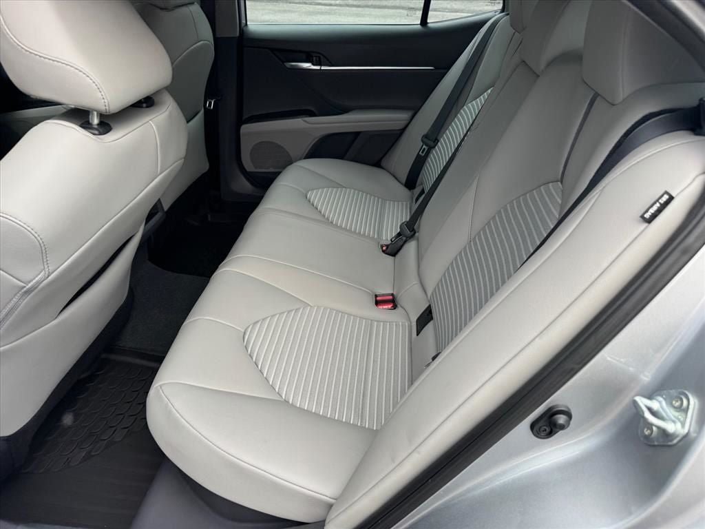 Used 2024 Toyota Camry SE w/ Cold Weather Package FWD image 14