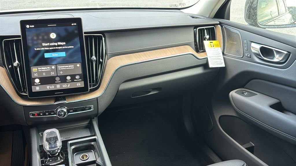 New 2026 Volvo XC60 B5 Ultra w/ Climate Package AWD/4WD image 8