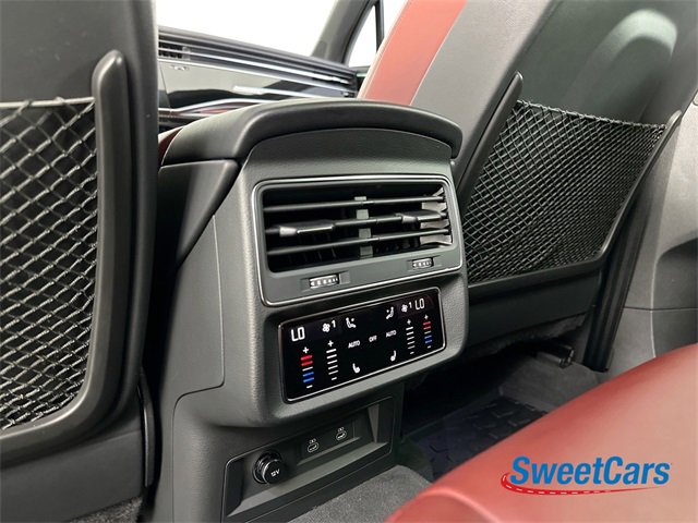 Used 2024 Audi SQ7 Premium Plus w/ Executive Package image 37
