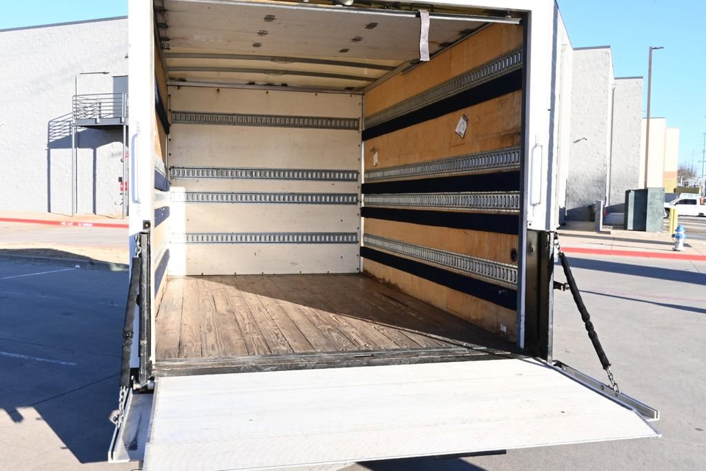 Used 2017 Chevrolet Express 3500 RWD image 23