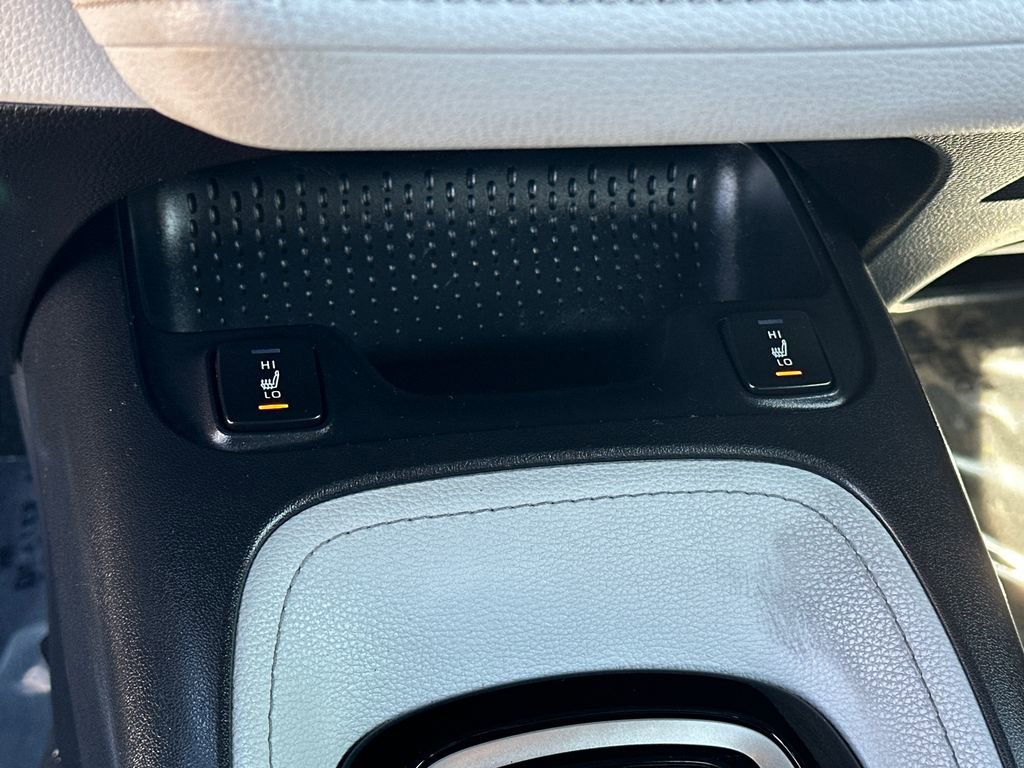 Used 2021 Toyota Corolla XSE image 26