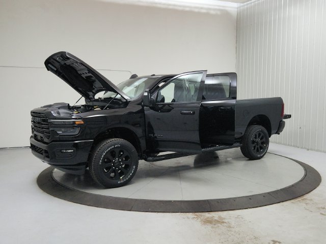 New 2026 RAM 2500 Laramie AWD/4WD image 12