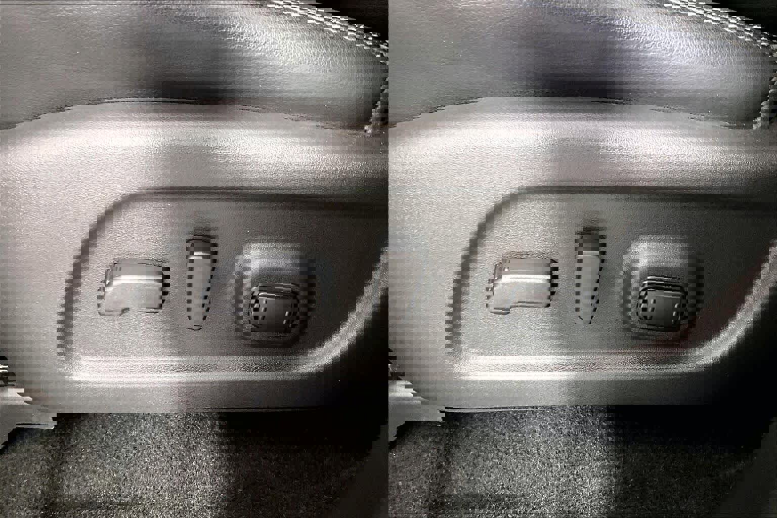 Used 2015 Nissan Pathfinder SL w/ Trailer Tow Package image 33