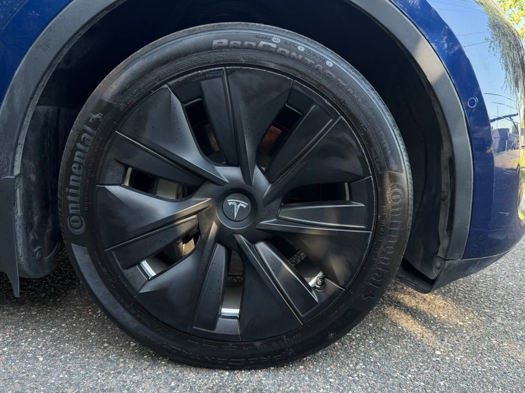 Used 2021 Tesla Model Y Long Range AWD/4WD image 12