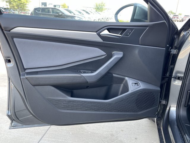 New 2026 Volkswagen Jetta SE FWD image 9