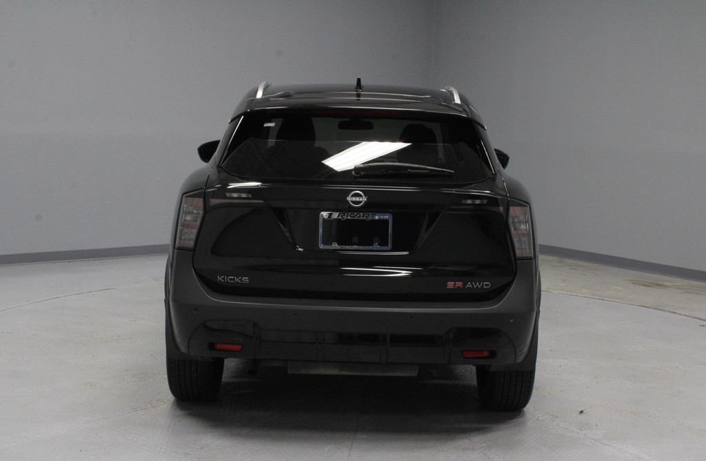 Certified 2025 Nissan Kicks SR AWD/4WD image 9