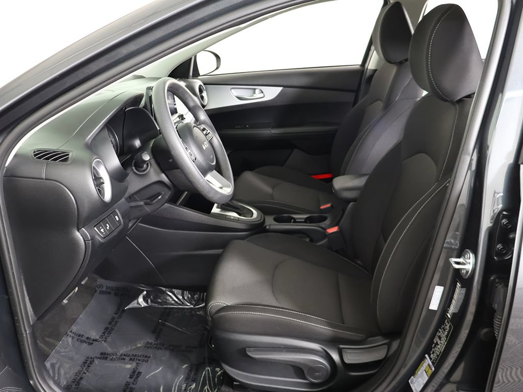 Certified 2024 Kia Forte LXS w/ LXS Technology Package FWD image 29