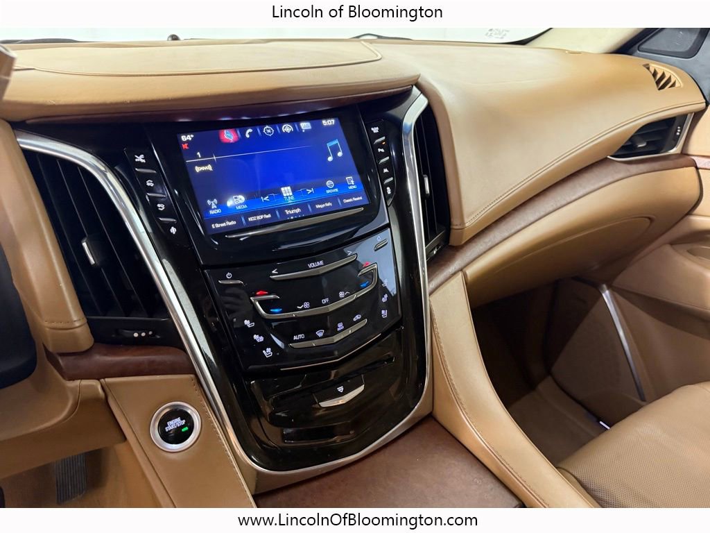 Used 2016 Cadillac Escalade ESV Platinum image 28